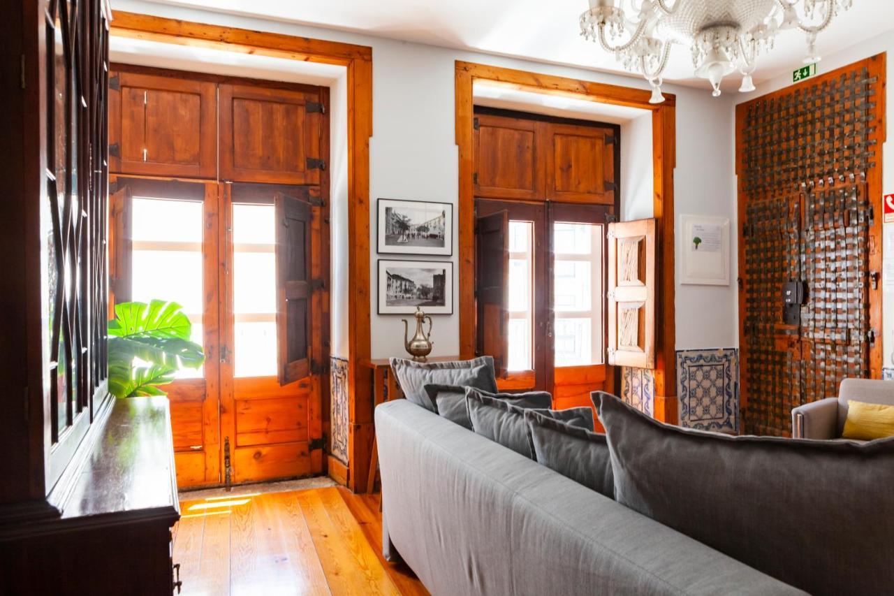 Alfama Terrace Apartment With Authentic XVIII Tiles And Historic Notes 3 Bedrooms & 2 Bathrooms Ac Лісабон Екстер'єр фото