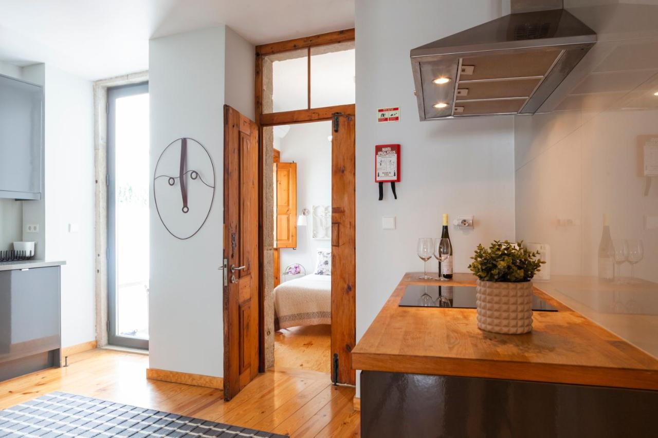 Alfama Terrace Apartment With Authentic XVIII Tiles And Historic Notes 3 Bedrooms & 2 Bathrooms Ac Лісабон Екстер'єр фото