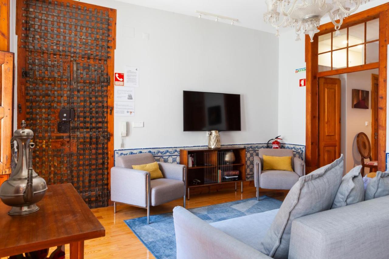 Alfama Terrace Apartment With Authentic XVIII Tiles And Historic Notes 3 Bedrooms & 2 Bathrooms Ac Лісабон Екстер'єр фото
