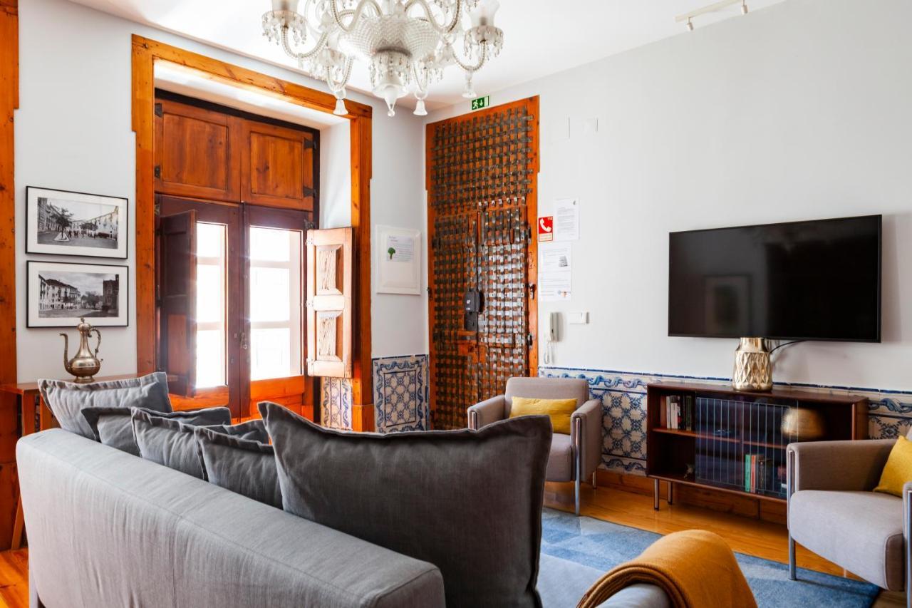 Alfama Terrace Apartment With Authentic XVIII Tiles And Historic Notes 3 Bedrooms & 2 Bathrooms Ac Лісабон Екстер'єр фото