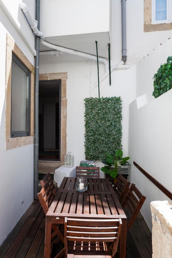 Alfama Terrace Apartment With Authentic XVIII Tiles And Historic Notes 3 Bedrooms & 2 Bathrooms Ac Лісабон Екстер'єр фото