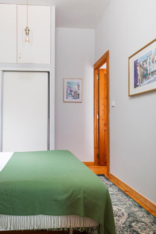 Alfama Terrace Apartment With Authentic XVIII Tiles And Historic Notes 3 Bedrooms & 2 Bathrooms Ac Лісабон Екстер'єр фото