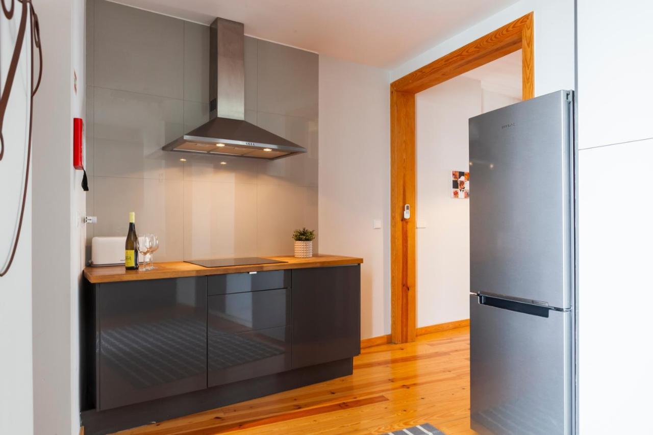 Alfama Terrace Apartment With Authentic XVIII Tiles And Historic Notes 3 Bedrooms & 2 Bathrooms Ac Лісабон Екстер'єр фото