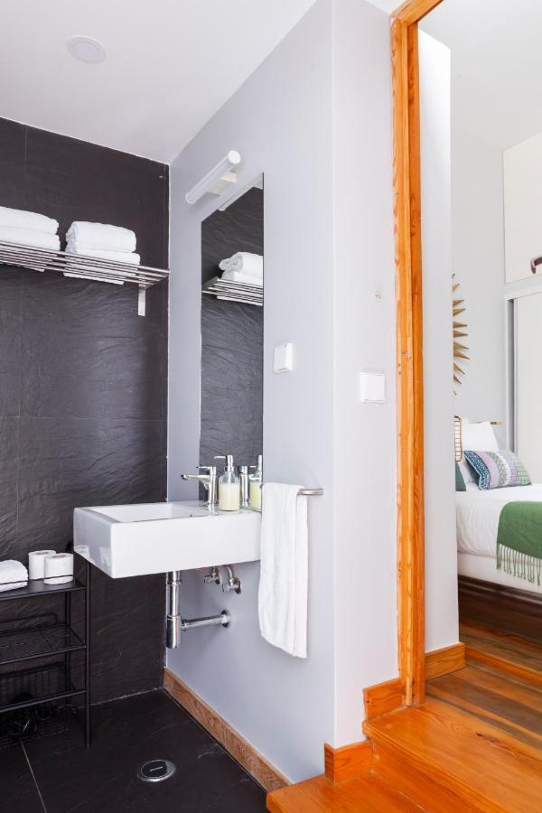 Alfama Terrace Apartment With Authentic XVIII Tiles And Historic Notes 3 Bedrooms & 2 Bathrooms Ac Лісабон Екстер'єр фото